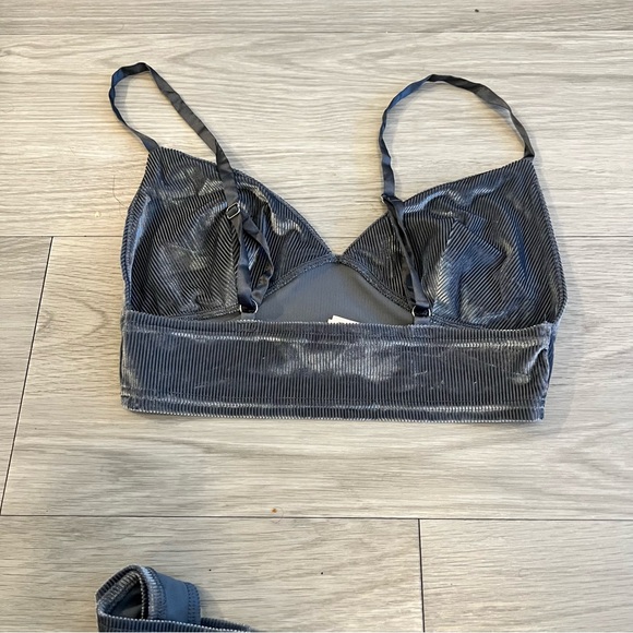 Beautiful Victoria’s Secret ribbed velvet lounge set size small - Picture 7 of 7